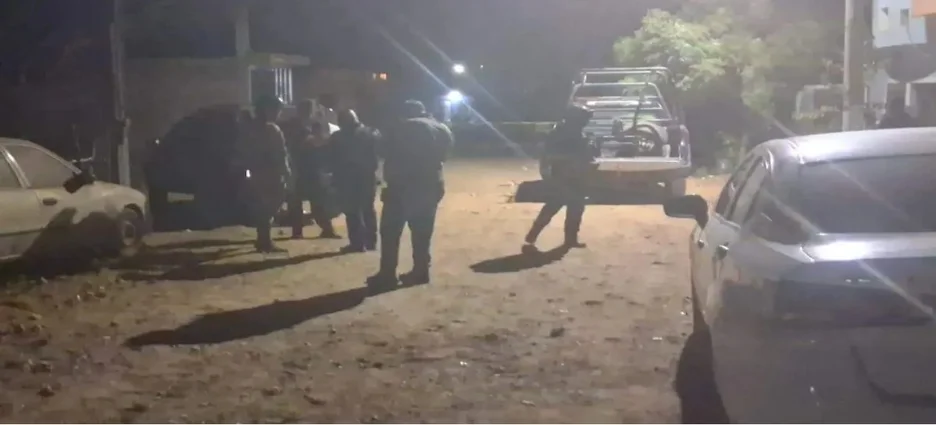 Atacan con explosivo a policías estatales en el Libramiento de Mazatlán