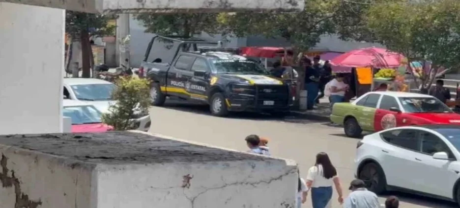 Detienen a falsos taxistas de plataforma en la Terminal de Toluca