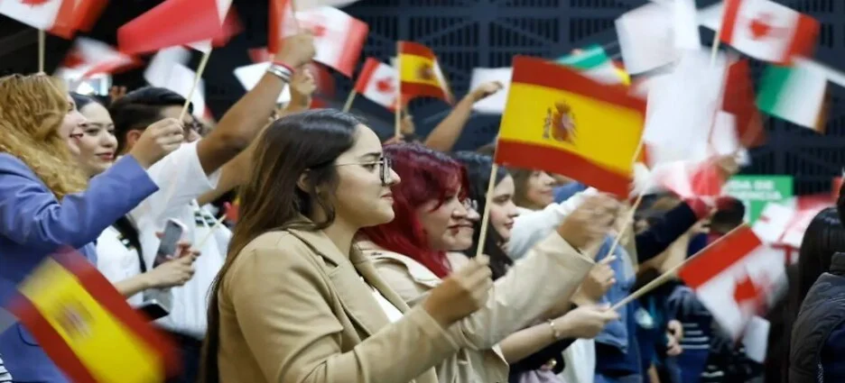 Edomex becará a 910 estudiantes para estudiar en el extranjero