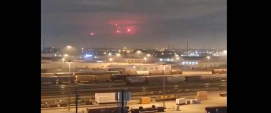 Misteriosas luces rojas aparecen en el cielo de San Luis Potosí