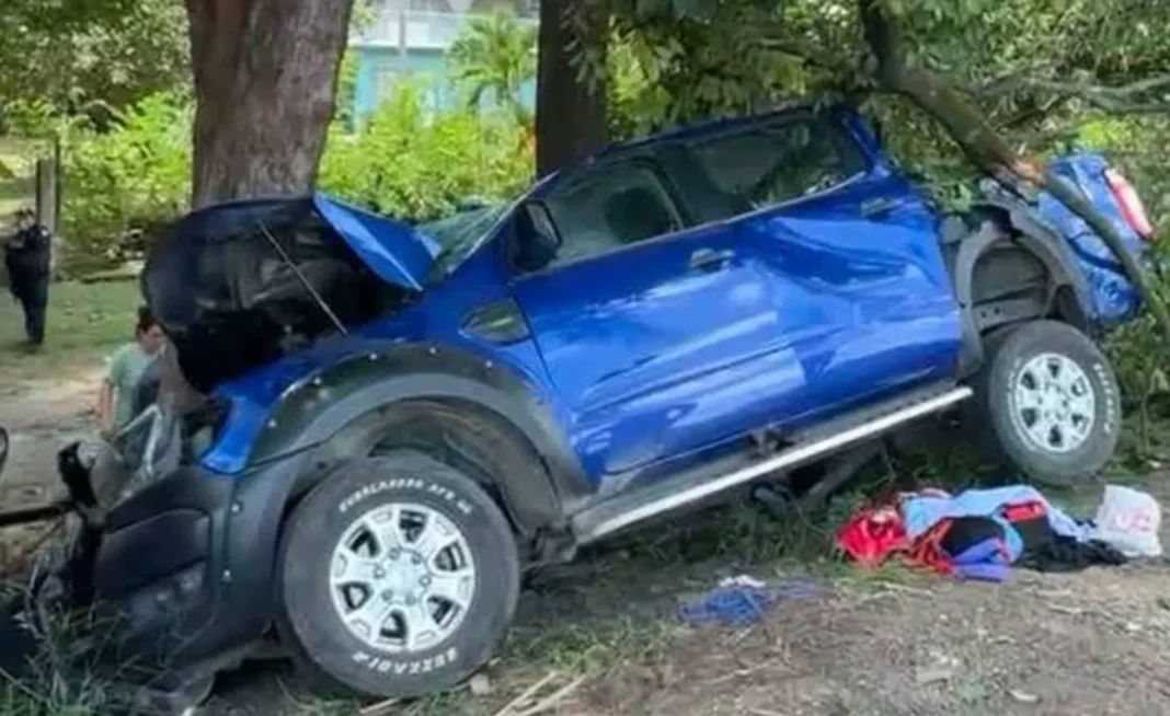 Mueren en accidente de auto 4