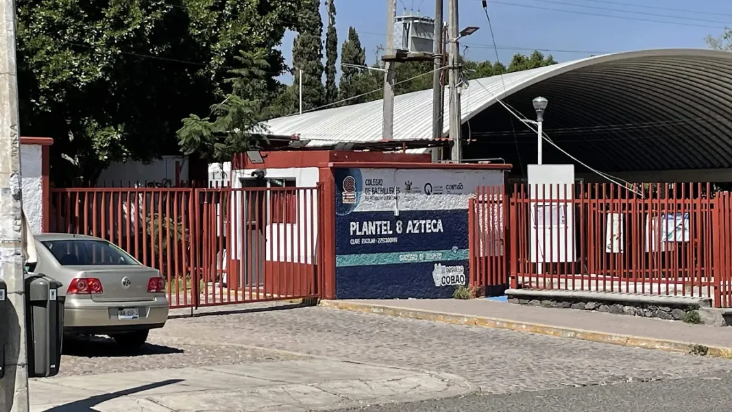 Alumnas del Cobaq 8 señalan cámaras con vista hacia baños femeninos