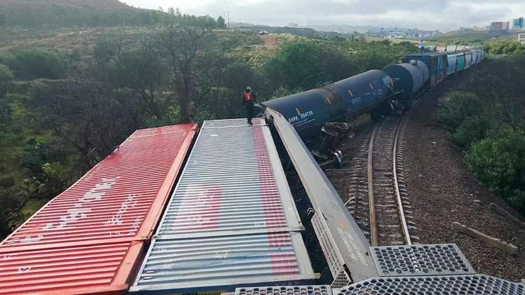 Descarrila tren en zona urbana de Zacatecas