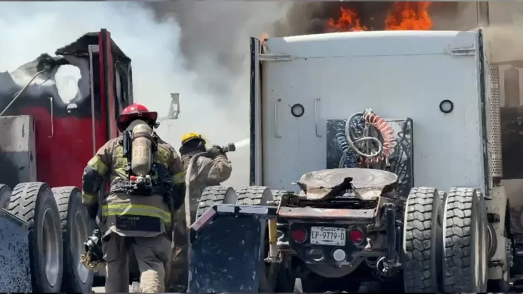 Incendio de tractocamiones deja dos heridos en Saltillo
