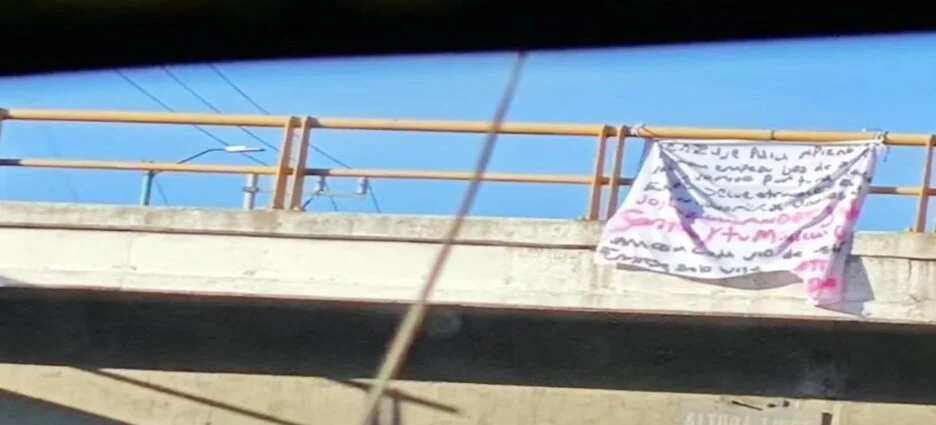 Localizan mantas con amenazas contra presuntos delincuentes en Apizaco