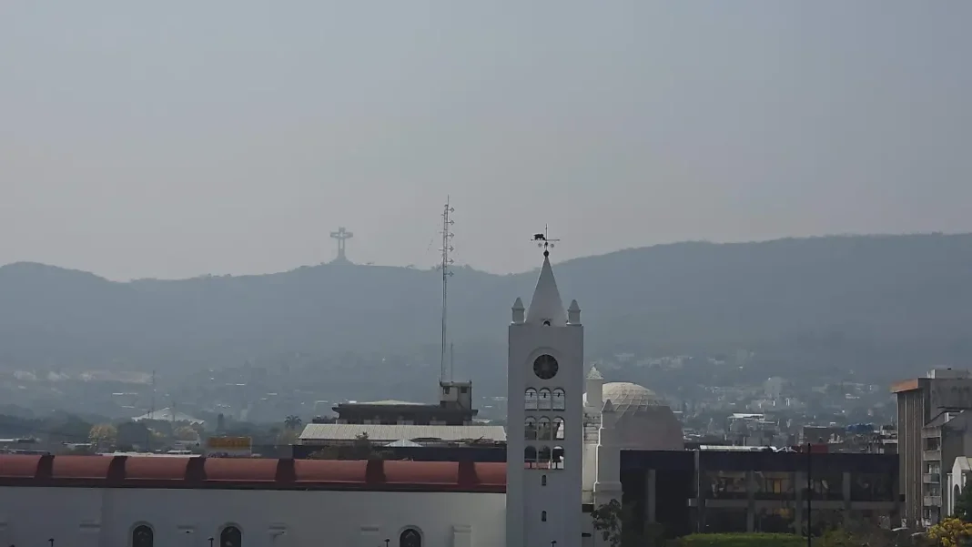 Más de 800 estudiantes respiran aire contaminado en Chiapas