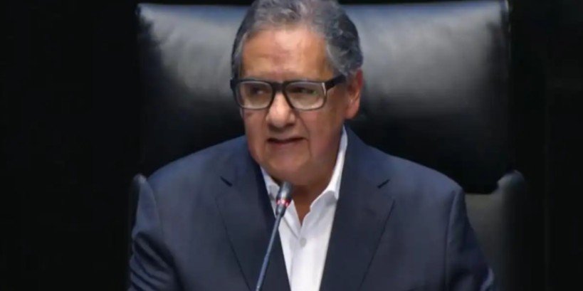 Rinde Higinio Martínez protesta como nuevo presidente del Senado