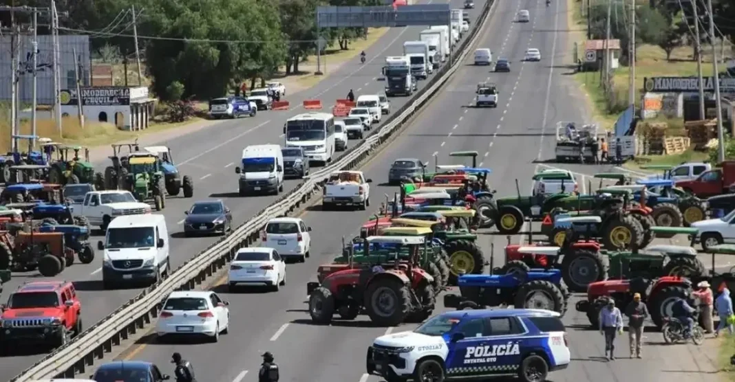 Agricultores de Guanajuato suspenden bloqueos carreteros previstos para el 27 de octubre