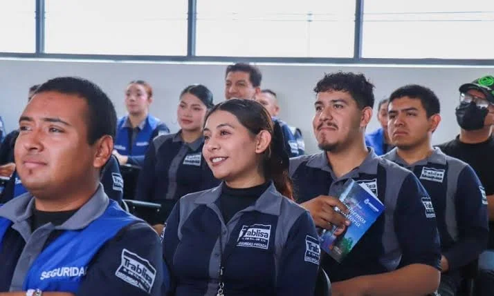 Capacitan a 255 trabajadores del Aeropuerto de Guanajuato para atender casos de violencia