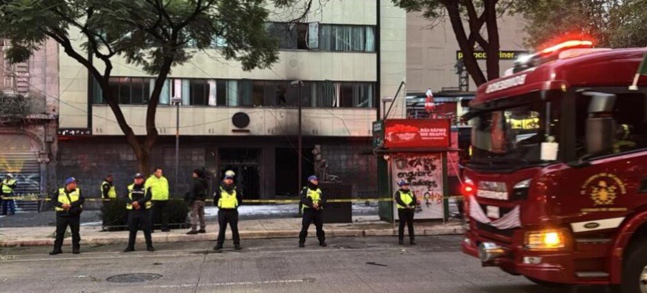 Explosión en edificio de Avenida Juárez sacude el Centro de CDMX