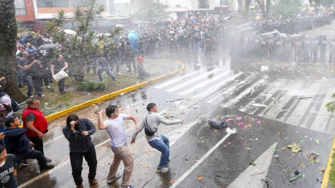 Pablo Lemus admite abusos policiales en marcha por el agua y confirma liberación de todos los detenidos