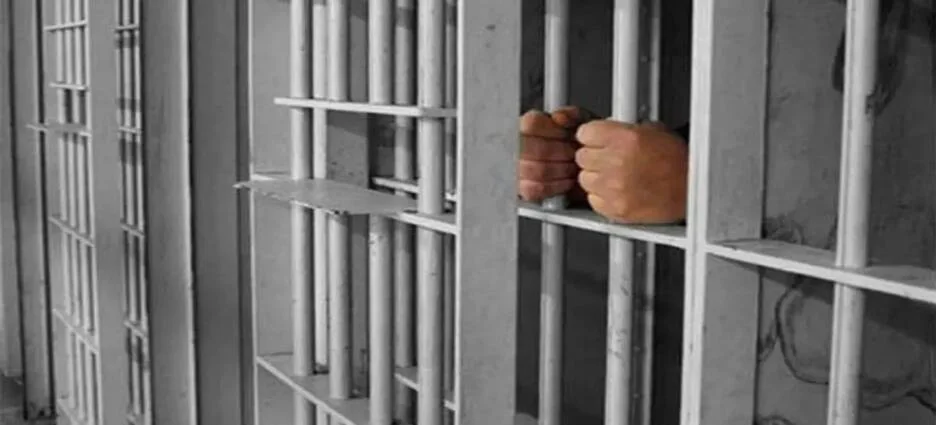 Sentencian a más de siete años de prisión a hombre por portar dos armas en Tepic